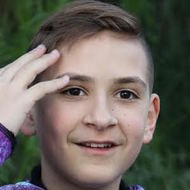 Maximus Muniz, 18 (YouTube Star)