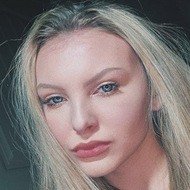 Maya Waters, 25 (TikTok Star)