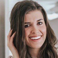 McKenna Trahan, 38 (Blogger)