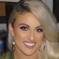 McKenzie Lawson, 34 (Cantante R&B)