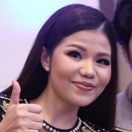 Meas Soksophea, 41 (流行歌手)