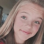 Meg Crosbie, 20 (Attrice di film)