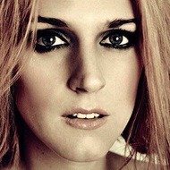 Melania Lenoir, 43 (舞台女演员)