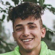 Melías, 22 (TikTok Star)