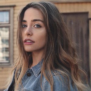 Melina Goransson, 25 (Twitch Star)