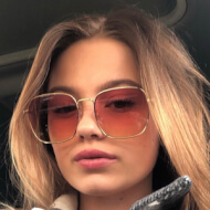 Me_martiina, 25 (TikTok Star)