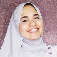 Menna Sabry, 29 (YouTube Star)