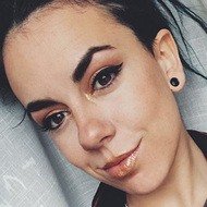 Mer Misé, 30 (YouTube Star)