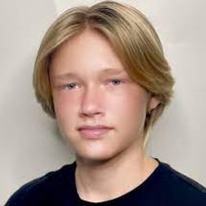 Merek Mastrov, 17 (電影演員)