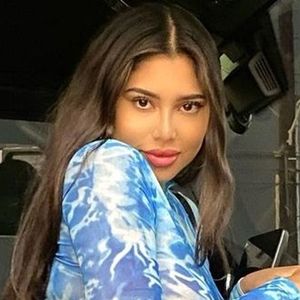 Mia Francis, 32 (Model)