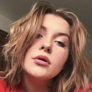 Mia Jeal, 21 (YouTube明星)