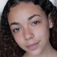 Mia Lloyd, 18 (电视女演员)