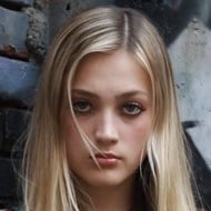 Mia Morris, 19 (YouTube Star)