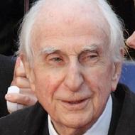 Michael Bond (1926 - 2017) (小说家)