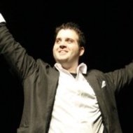 Michael Bourada, 42 (Ảo thuật gia)