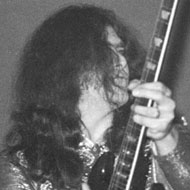Michael Bruce, 75 (Гитарист)