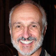 Michael Gross, 76 (Actor de Televisión)