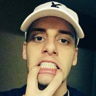 Michael Khoury, 29 (喜剧演员)