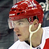 Michael Latta, 34 (Jugador de Hockey)