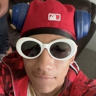 Michael Palestina, 20 (TikTok明星)