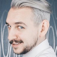 Michael Rusakov, 33 (平面设计师)