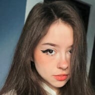 mictia00, 23 (Twitch Star)