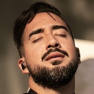 Miguel Briseño, ? (贝斯手)