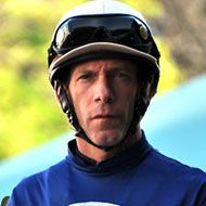 Mike Luzzi, 55 (Jóquei)