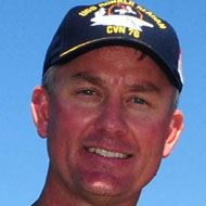 Mike McCoy, 53 (HLV bóng đá)