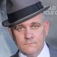 Mike O'Malley, 57 (Телеактер)