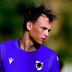 Mikkel Damsgaard, 25 (Giocatore di calcio)