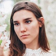 Milanka, 30 (Instagram Star)