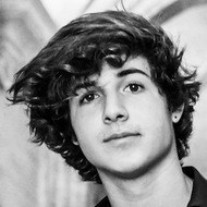 Miles Wesley, 26 (Popsänger)