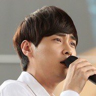 Min Kyunghoon, 41 (流行歌手)