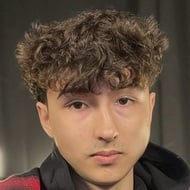 MiniBloxia, 19 (YouTube Star)