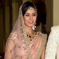 Mira Rajput, 29 (家庭成员)