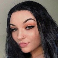 Miranda Mason, 24 (TikTok Star)