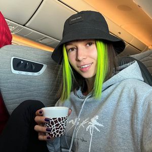 Miss Monique, 34 (DJ)