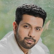 Mitra Gadhvi, 35 (Attore TV)