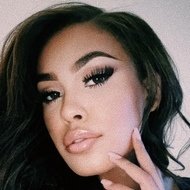 Miya Houston, 25 (家庭成員)