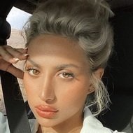 Model Roz, 31 (Instagram Star)