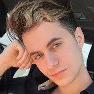 Moe Bradberry, 29 (Estrella de YouTube)