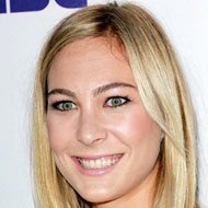 Molly McQueen, 36 (Поп-певец)