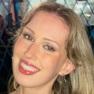 Molly, 28 (TikTok Star)