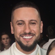 Monatik, 37 (世界音乐歌手)