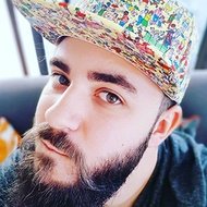 Mr. Meola, 33 (YouTube明星)