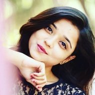 Mrunal Kulkarni, 27 (Likee 明星)
