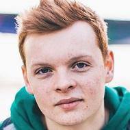 MrWilliamo, 27 (YouTube Star)