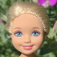 My Doll's World, 18 (YouTube明星)
