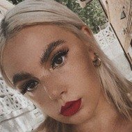 Mykel Elizabeth, 32 (Instagram Star)